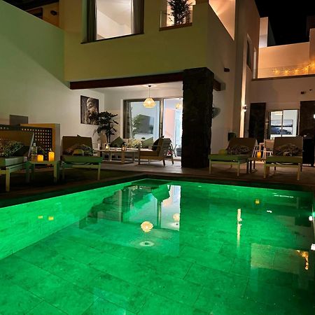 Welcome To Villa Bali A Luxurious Modern Getaway Лос Кристианос Экстерьер фото