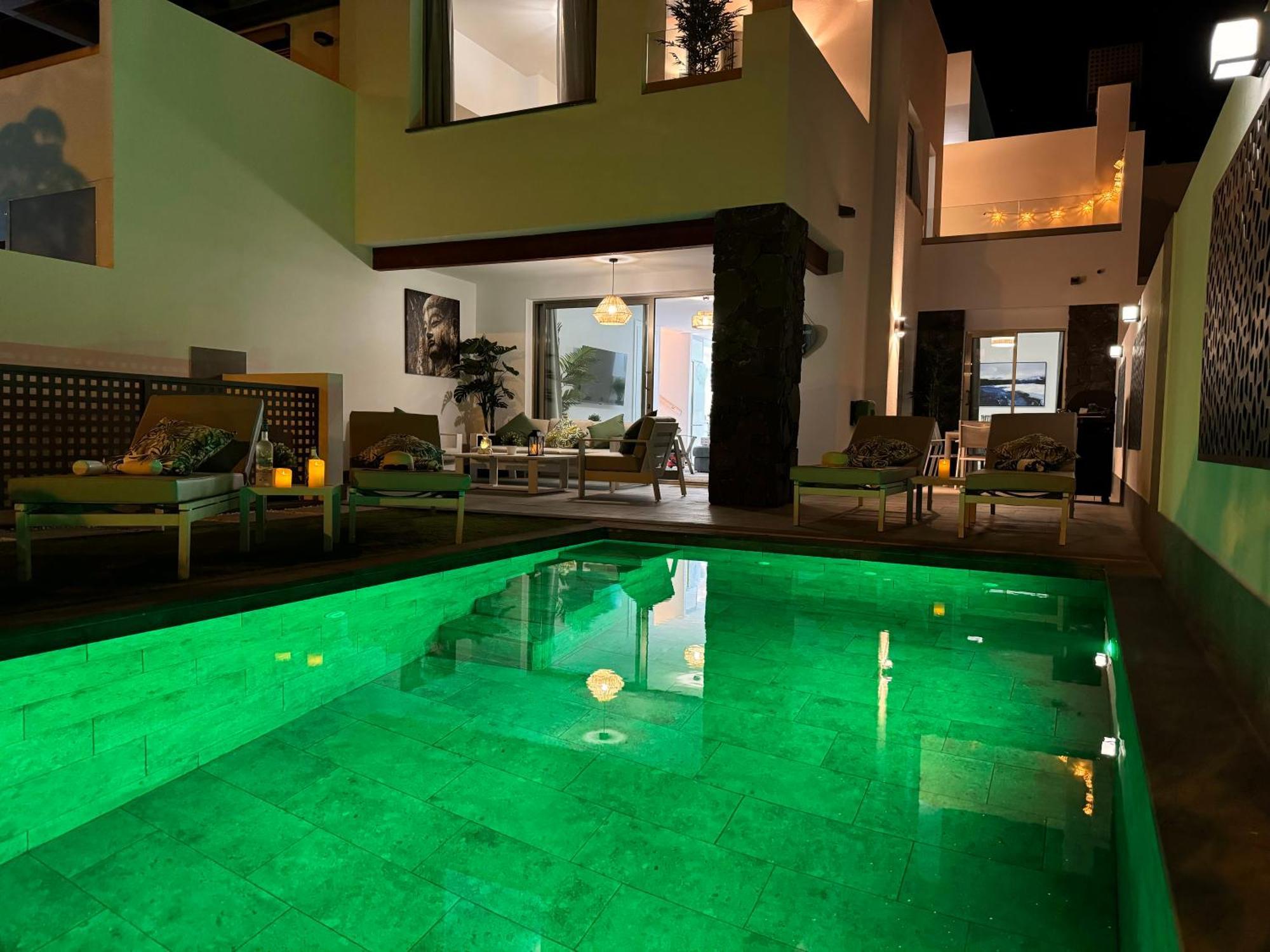 Welcome To Villa Bali A Luxurious Modern Getaway Лос Кристианос Экстерьер фото