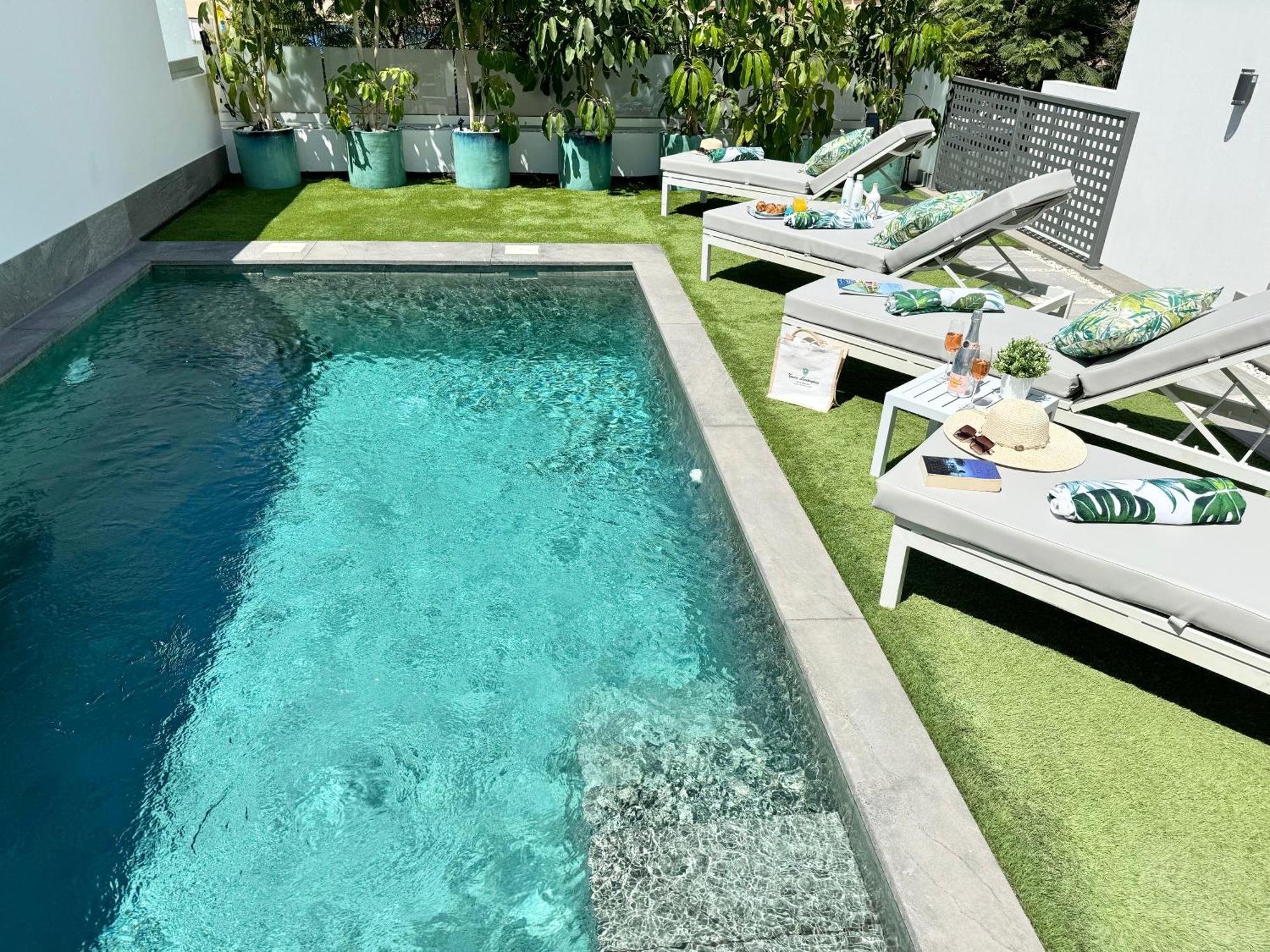 Welcome To Villa Bali A Luxurious Modern Getaway Лос Кристианос Экстерьер фото