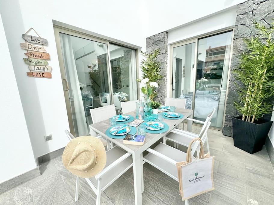 Welcome To Villa Bali A Luxurious Modern Getaway Лос Кристианос Экстерьер фото