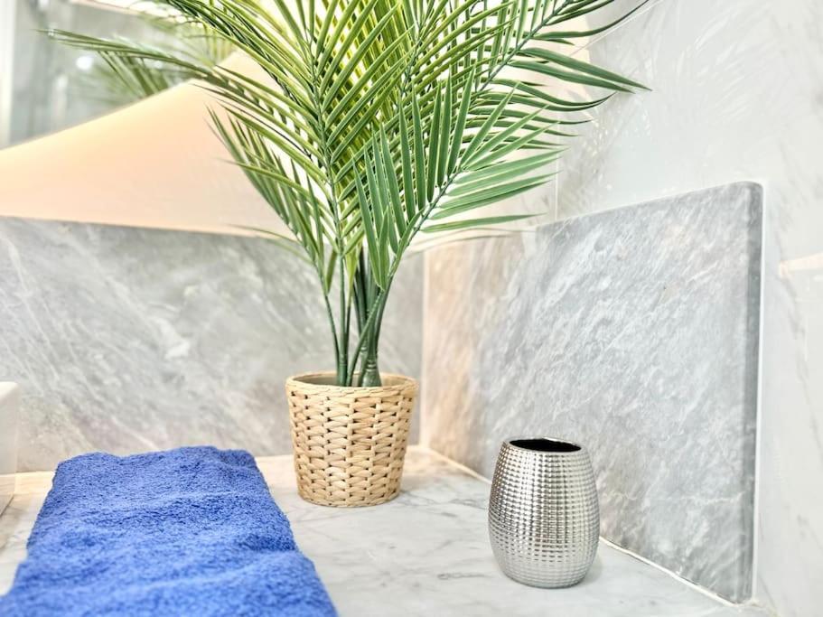 Welcome To Villa Bali A Luxurious Modern Getaway Лос Кристианос Экстерьер фото